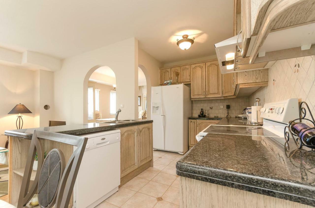 Apartment Canada Dream Vacation Srima Extérieur photo
