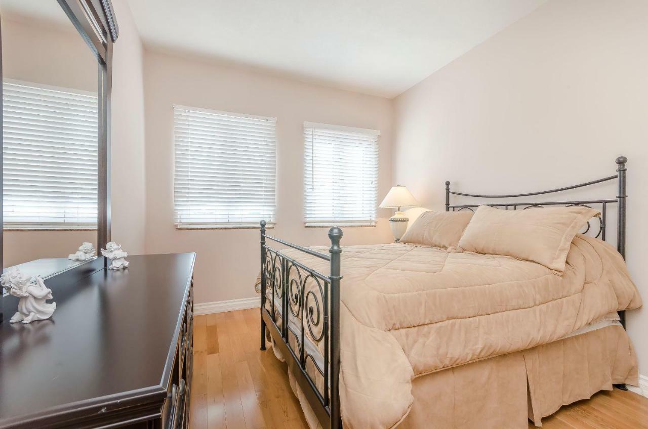 Apartment Canada Dream Vacation Srima Extérieur photo