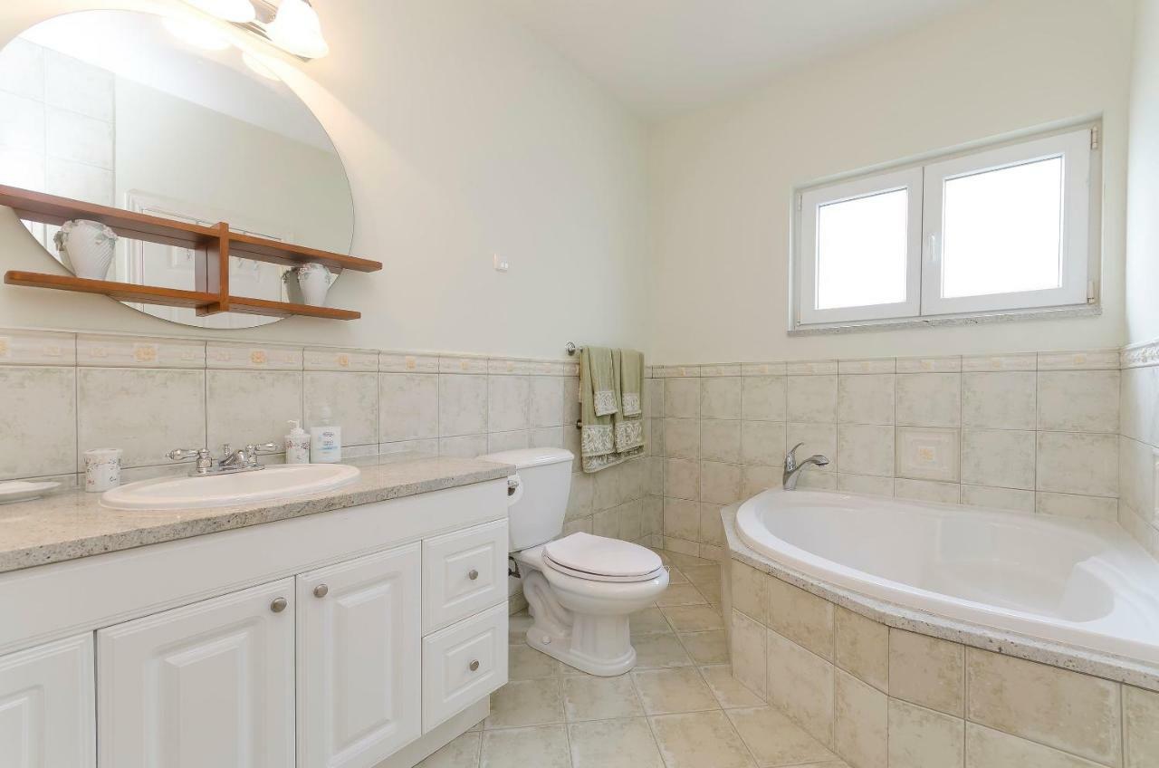 Apartment Canada Dream Vacation Srima Extérieur photo